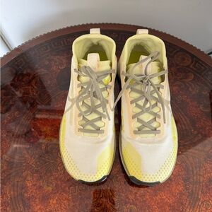 Women Nike Gortex sneakers, size 38